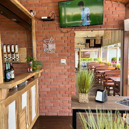 Lodge W Rusinowie U Gosi Jaroslawiec